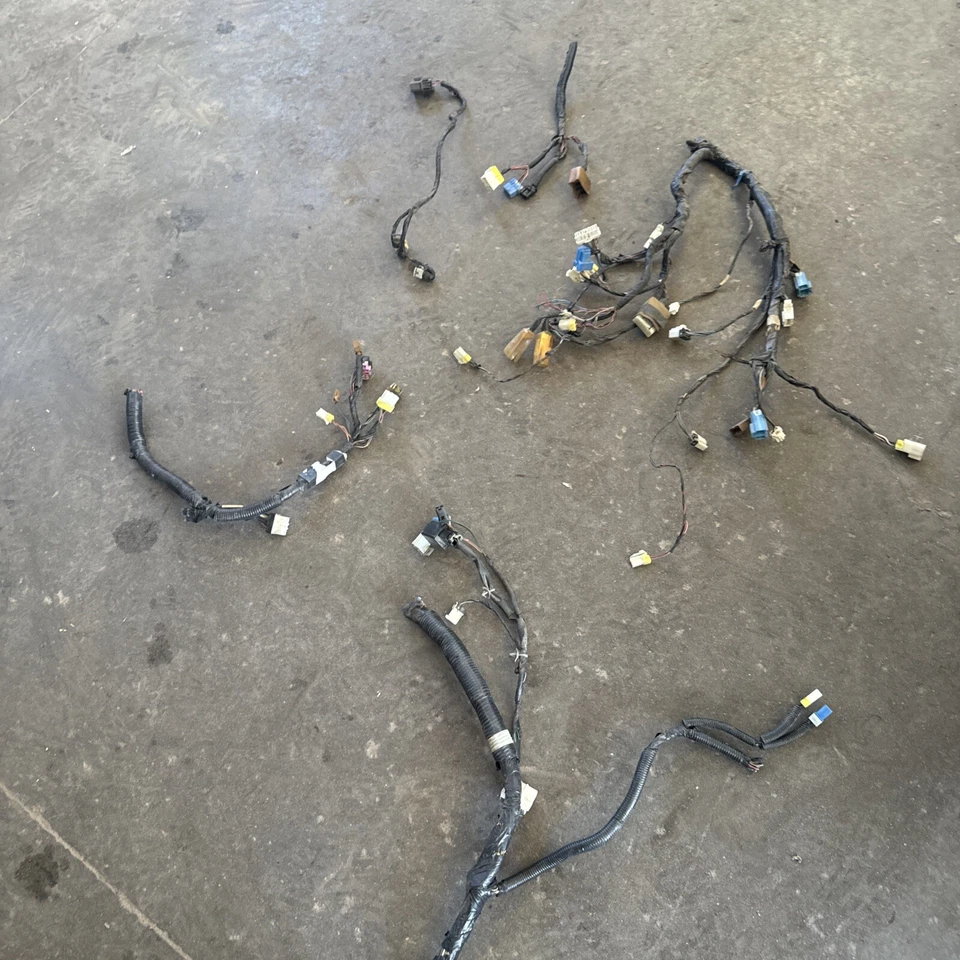 89-94 Nissan 240sx Varios segmentos de arnés de cables de carrocería y coletas 24010-42F61 Foto 3 de 4