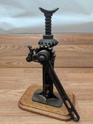 Vtg Ford Model T Model A Screw Jack T3390 ALL ORIGINAL 1913 - 1924 Desk Top Disp