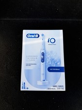 Oral-B iO Series 9 Electric Toothbrush White Charger  2 Heads  Travel Case NEW