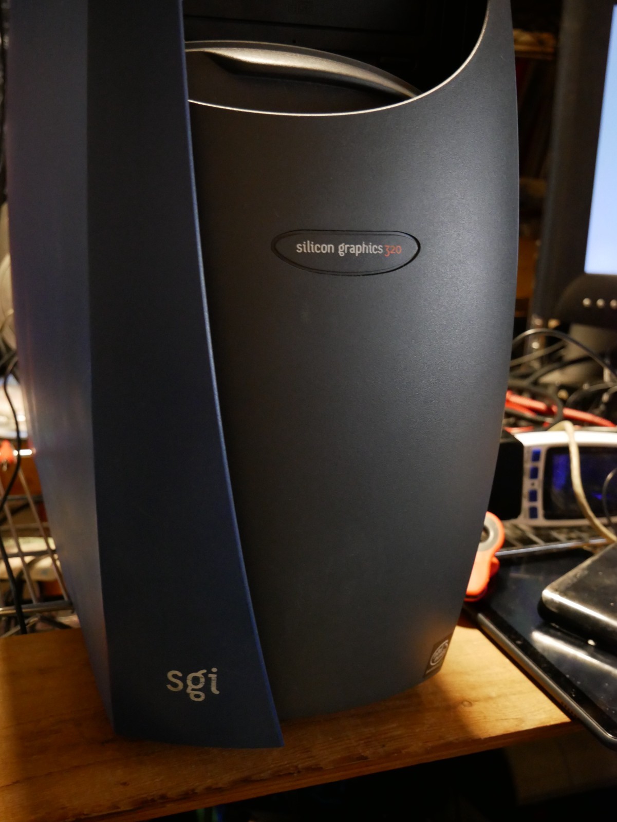 Silicon Graphics SGI 320 Visual Workstation - P3 600Mhz 128MB ram-tested working