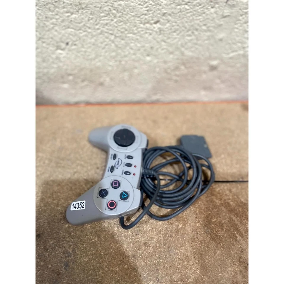 Gamester LMP Gaming Controller Wired Handheld Ergonomic for Sony PlayStation 1 - Image 3 of 4