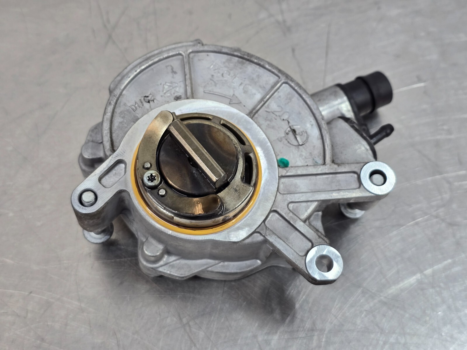 0819 BMW F10 550i 750Li X5 X6 4.4 V8 N63 ENGINE MOTOR VACUUM PUMP OEM