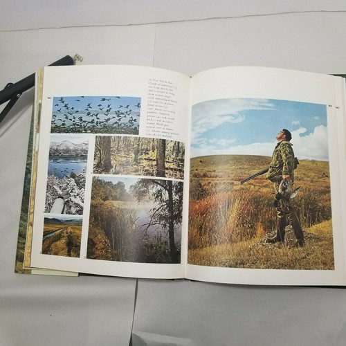 VINTAGE BOOK THE HUNTERS WORLD BY CHARLES F. WATERMAN - Picture 4 of 8