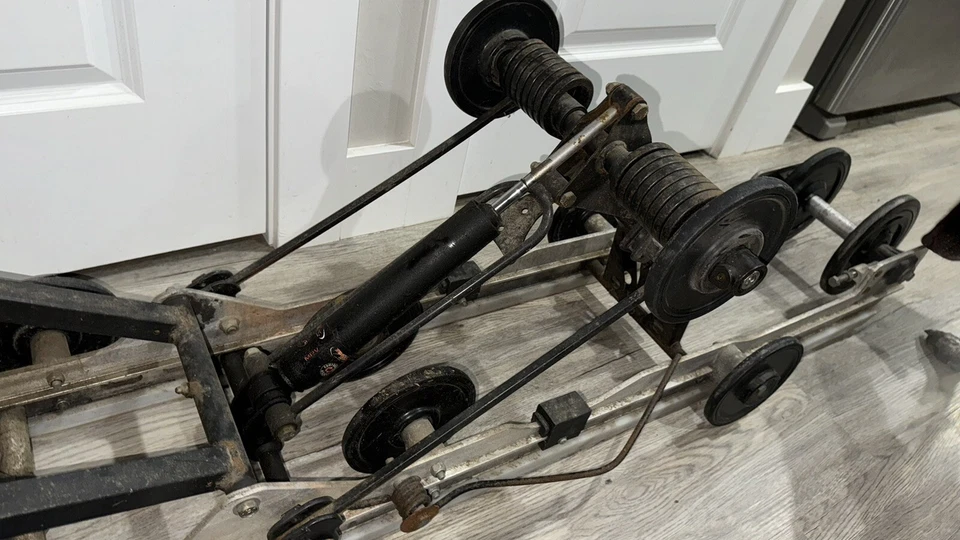 "Polaris 144"" RMK 600 2007 patín trasero con suspensión y amortiguadores IQ Switchback" Foto 4 de 4