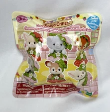Calico Critters Very Berry Babies Mystery Pack Blind Bag (1)