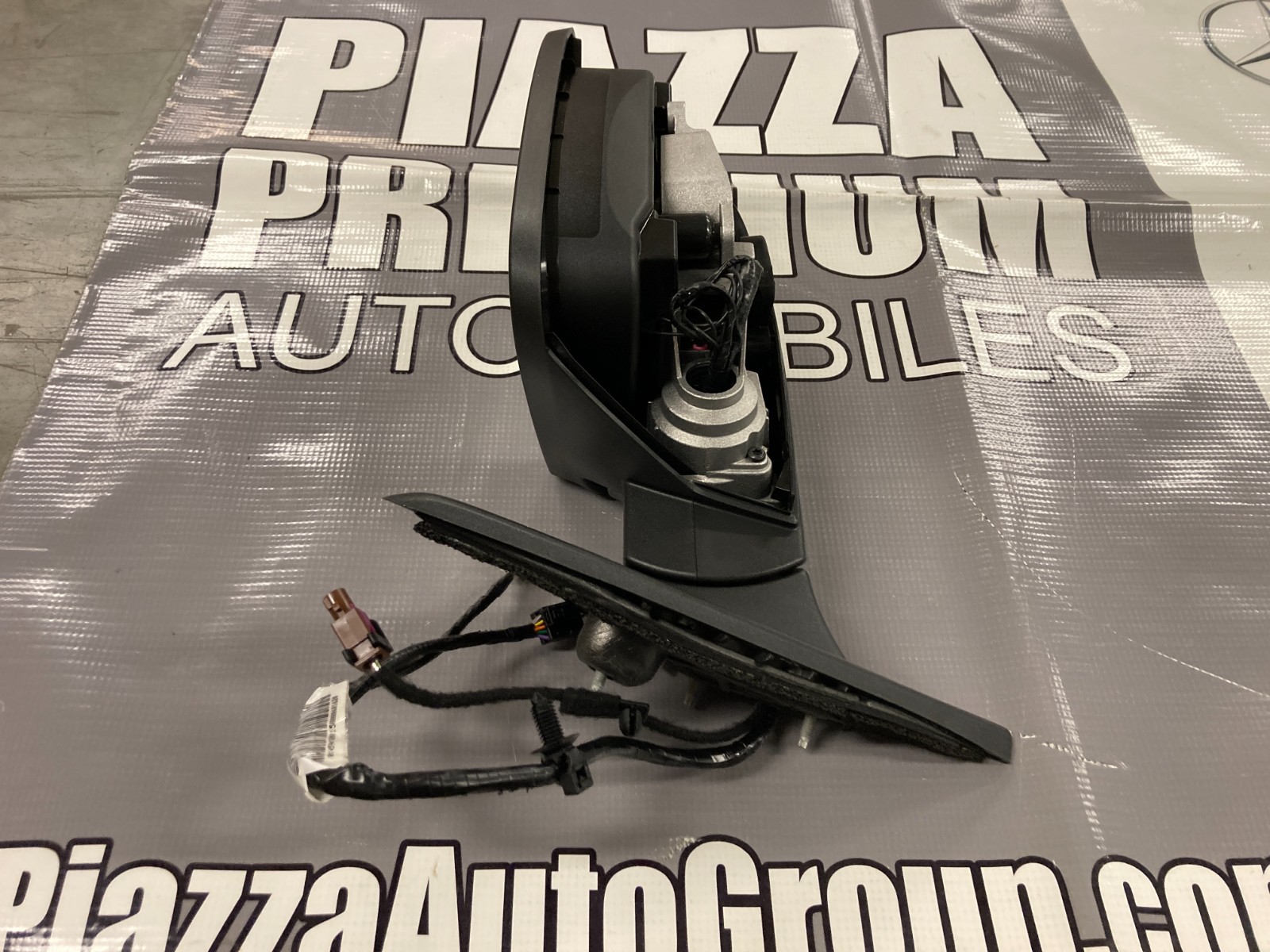 OEM Maserati Left-Hand Side Mirror, Ghibli, Quattroporte, 670172075