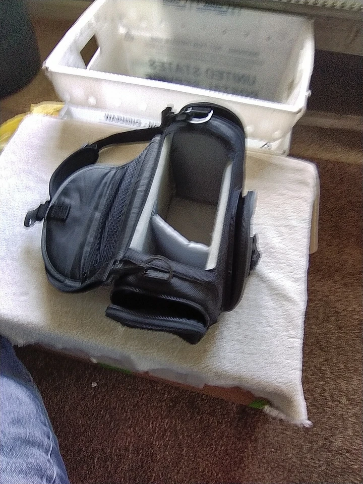 Estuche de transporte suave Sony LCSX30 para videocámaras: LCS-X30 Foto 4 de 4