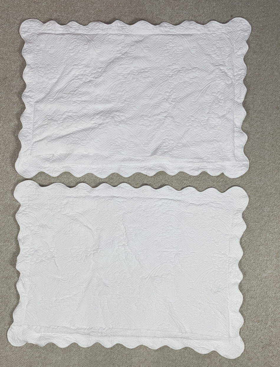 The Company Store White Floral Matelasse Full/Queen 82x88 Coverlet + 2 Shams