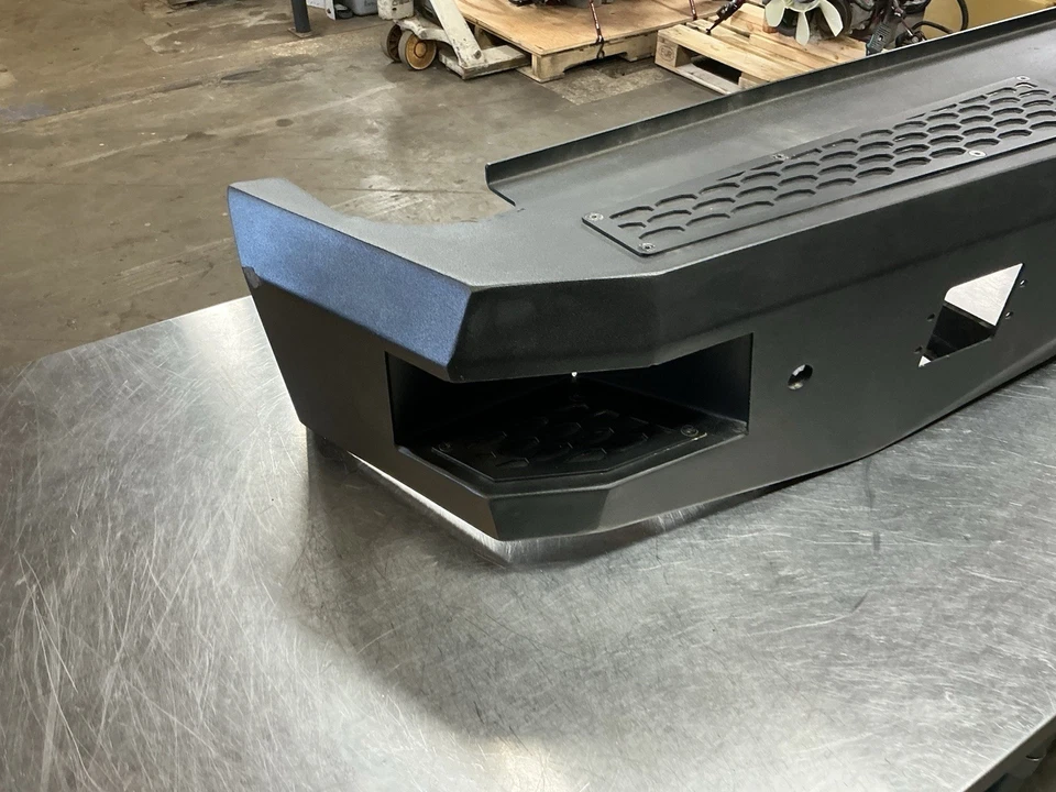 PARAGOLPES TRASERO DE ALTA RESISTENCIA FORD F150 2009-2014 RUGOSO RC Foto 2 de 4