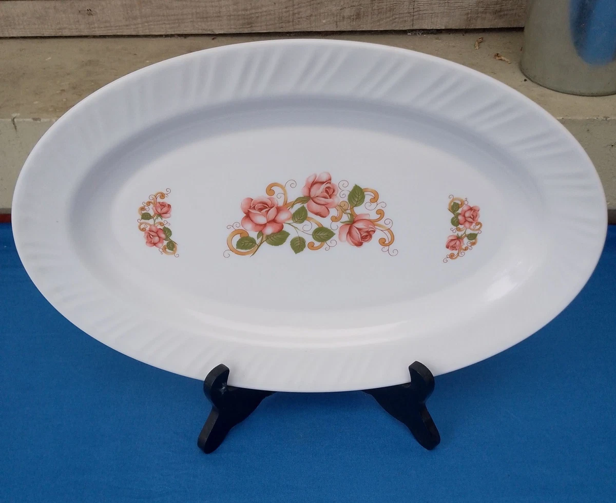 Plat De Service Ovale Arcopal Vintage - Motif Roses Rouges, Multicouleur, Très Bon état