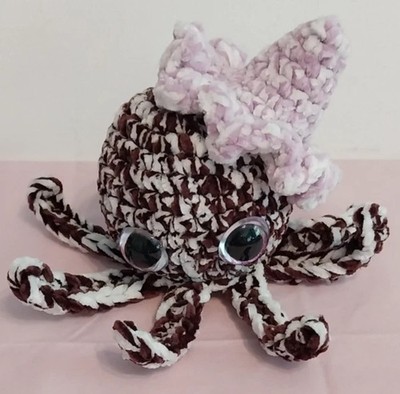 Gehäkelter Oktopus Plüschtier Handarbeit klobig Stofftier süß Geschenk