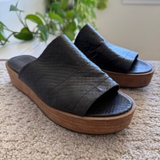 Vince SASKIA Black Leather Snake Embossed Platform Slide Sandals WOMEN 8