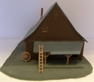 N-Scale tobacco barn building built (ASIS)