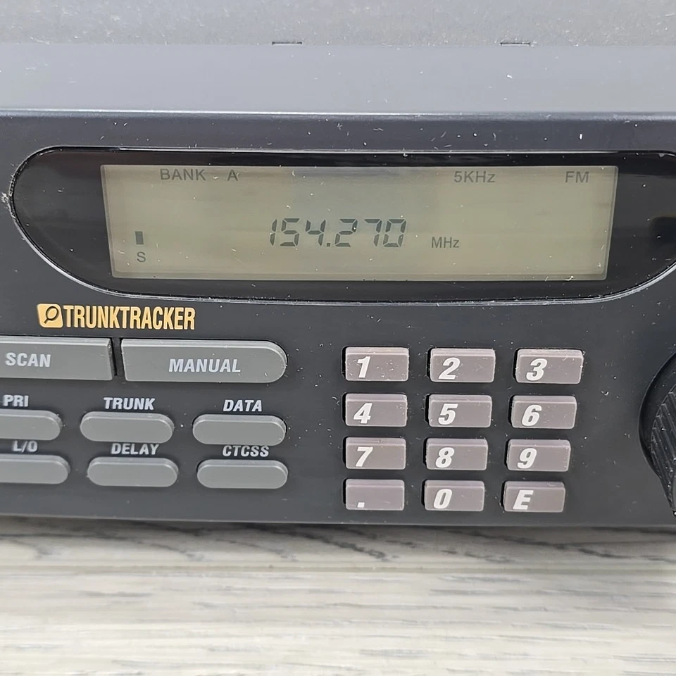 Uniden Bearcat BC895XLT TrunkTracker 警用消防模拟底座扫描仪 300 Ch — 第 3/4 张图片