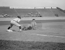 BABE RUTH YANKEES SAFE AT THIRD BASE WASHINGTON 1925 8.5X11 CANVAS PHOTO