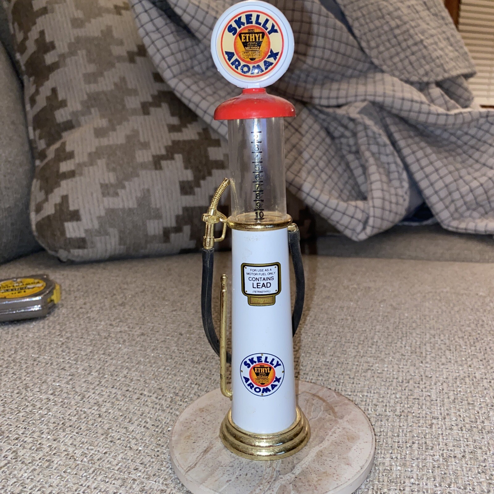 GearBox Collectibles 007533 Skelly Aromax Wayne Gas Pump Model