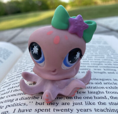 Littlest Pet Shop LPS #915 - Pieuvre Rose Avec Yeux Marron Et Nœud Violet, Hasbro