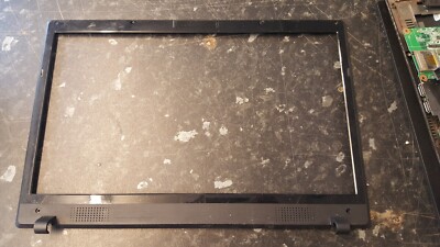 STONE-CLEVO W76TH - LCD SURROUND BEZEL / PLASTIC TRIM - B486