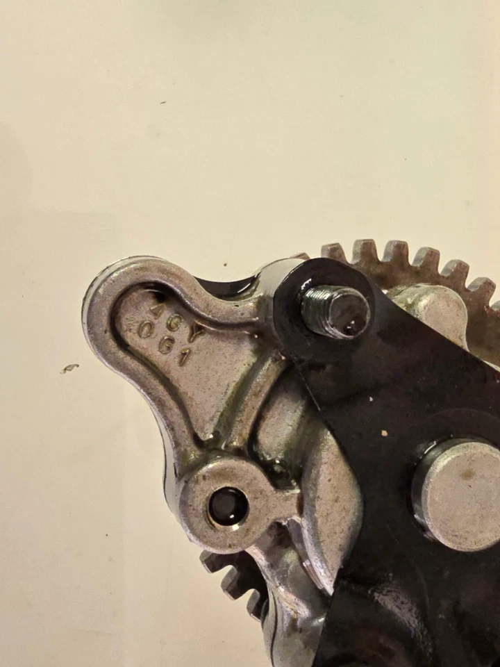 2004 YAMAHA TTR250 Engine Motor Oil Pump Assembly TTR ttr 250 99-06 - Image 2 of 4