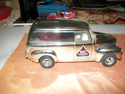 Ertl #2126UO 1:25 ''Hershey's Kisses'' Chrome Plated 1950 Chevrolet Panel Van Bank