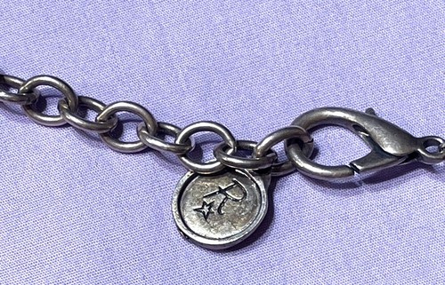 ESTATE DELIGHTFUL REMINISCENCE PARIS HEAVY CHARMS JEWELS SILVER NECKLACE - Picture 5 of 7