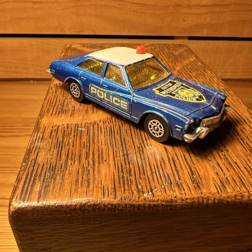VINTAGE CORGI JUNIORS METROPOLIS POLICE BUICK REGAL SUPERMAN DIE CAST car - Picture 8 of 9