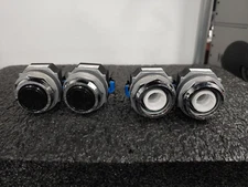 Lot of 4 IDEC ABD210NUB TWND Heavy Duty 30mm Panel Mount Pushbutton Switch