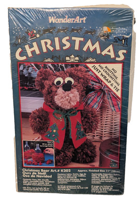 WonderArt Christmas Bear Kit K202 Wrap & Tie Sealed Yarn Project Caron NOS VTG