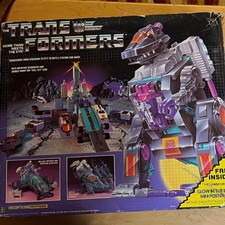 Hasbro Transformers Vintage Trypticon Playset 1986 Boxed with Accessories.