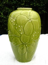 ROOKWOOD POTTERY 9 INCHES TALL VASE 1947 EXCELLENT CONDITION