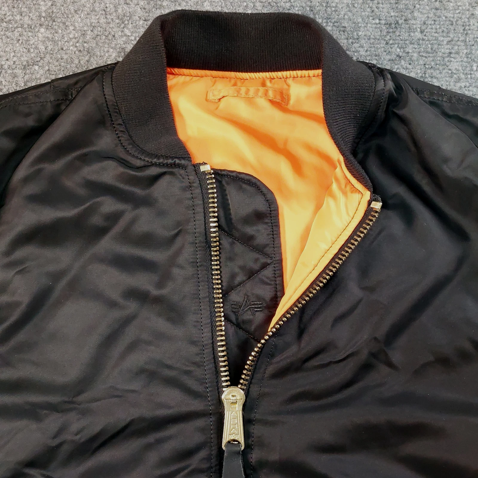 Vintage Y2K Alpha Industries MA-1 Bomber Jacket Mens Medium Black Reversible image 3