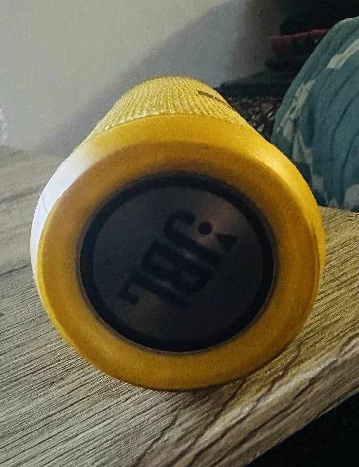 JBL Flip 3 Amarillo Probado Funciona Excelente Estado Foto 4 de 4