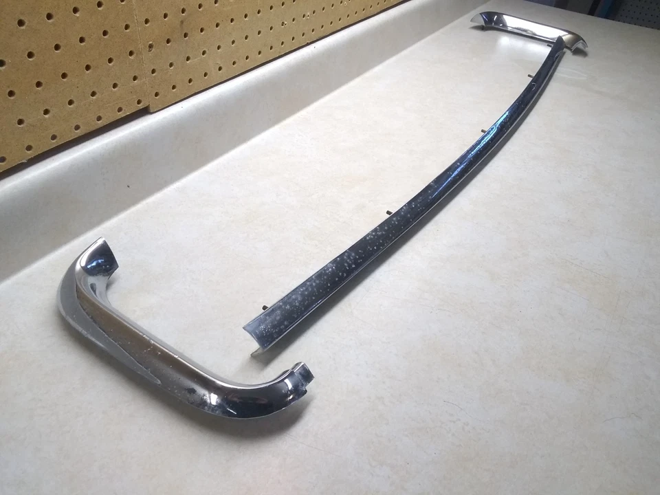 VTG Used OEM GM 1955 Chevrolet Bel Air Grill Moldings, (3) Pieces, Chrome, USA!! - Image 2 of 4