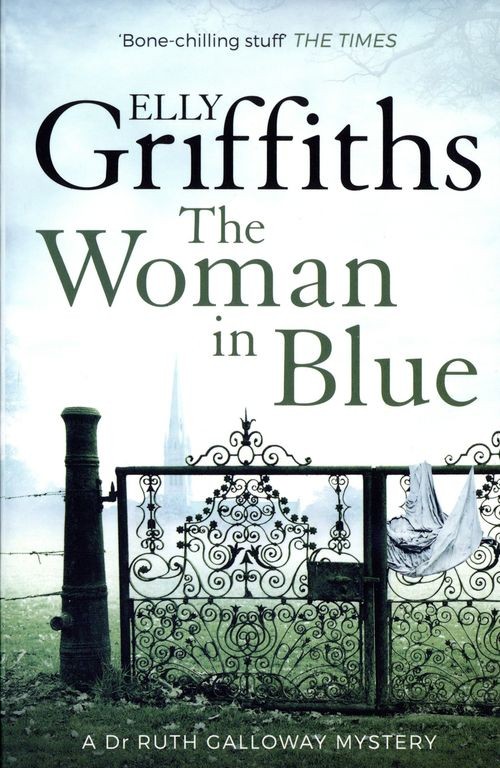 The Woman In Blue by Elly Griffiths (Paperback Book) - Image 11