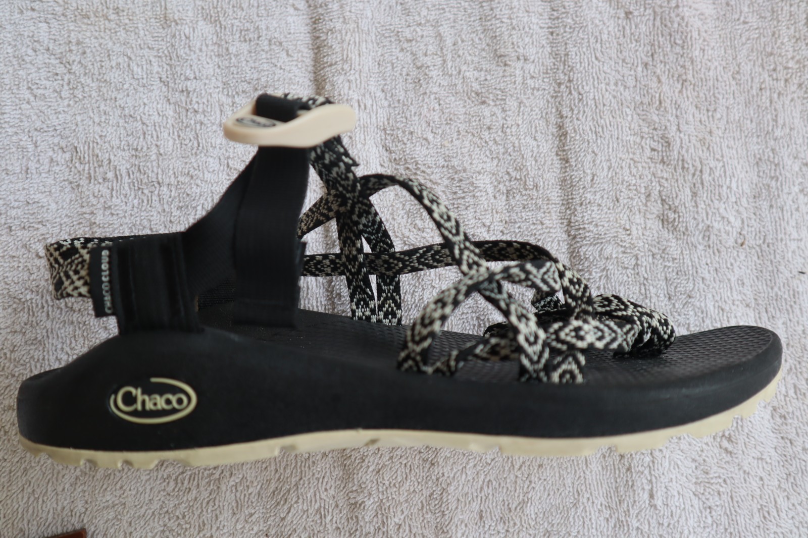 Gray & Black Pattern CHACO Strappy Slingback Big … - image 1