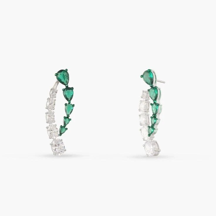 Fine 2.30TCW Simulated Pear Emerald & Oval Sapphire Party Wear Women's Earrings - Image 3 of 4