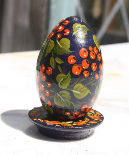 Vintage Russian Hand painted Lacquer Wooden Egg On Stand - Picture 3 of 17