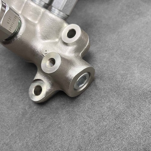 8-97306063-4 High Pressure Common Rail Injector for Hitachi ZX200-3 Engine 4HK1 - Picture 3 of 9