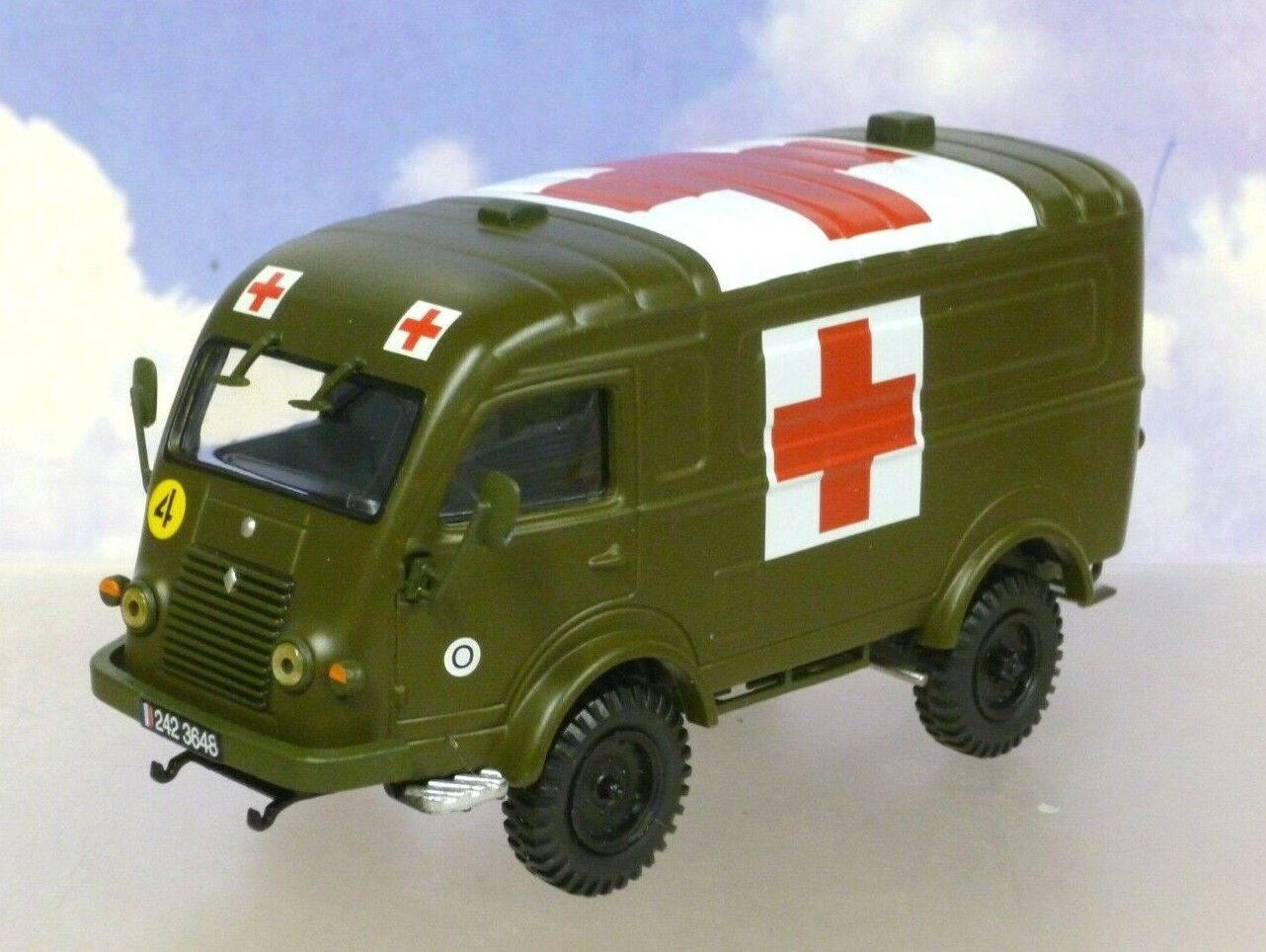Tuleje bezpośrednie 1/43 Renault R2087 R 2087 Army Ambulance French 1950