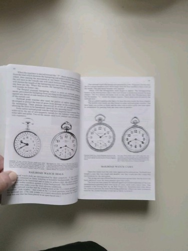 Complete Price Guide to Watches: Jan., 2000 (Complete Price Guid - Picture 14 of 20