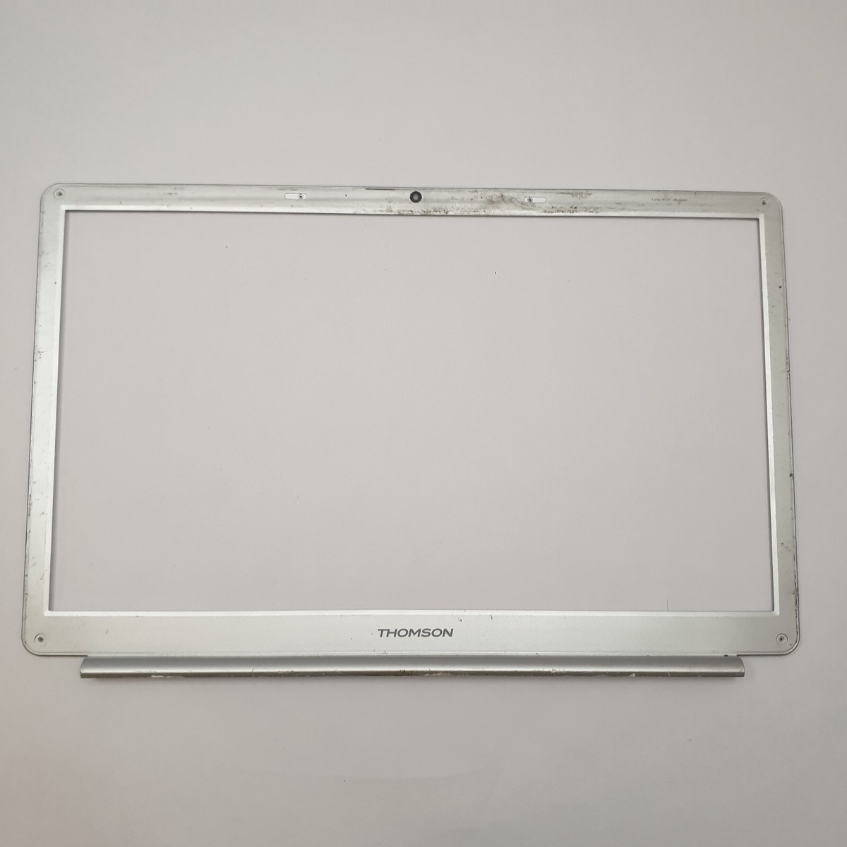 THOMSON NEO Ecran complet 15.6 Full HD dans sa plasturgie + charnières THOMSON NEO Ecran complet 15.6 Full HD dans sa plasturgie + charnières