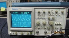 Tektronix 2465  300 MHz 4-Channel Oscilloscope S#52029
