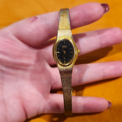 Citizen Women's Vintage 1980s Gold Tone Oval Black Dial Quartz Bracelet Watch