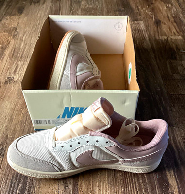 Nike Air Jordan Skyline Low Women s Size 10 Summit White Particle Rose IQ0704-10