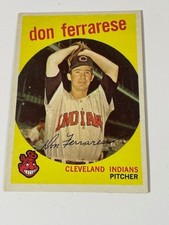 Vintage 1959 Topps Don Ferrarese # 247.      NM