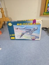 SMER 0825 Airplane Model Kit Mig 17F/ Lim 6 Bis