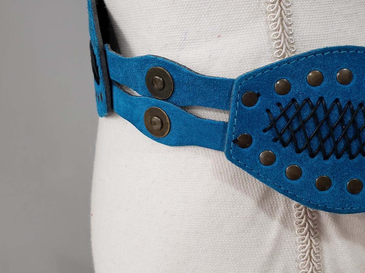 VINTAGE WIDE SUEDE GROMMET CORSET BELT BLUE 70s 80s Leather Italy Boho‎ Western VINTAGE WIDE SUEDE GROMMET CORSET BELT BLUE 70s 80s Leather  main image 2