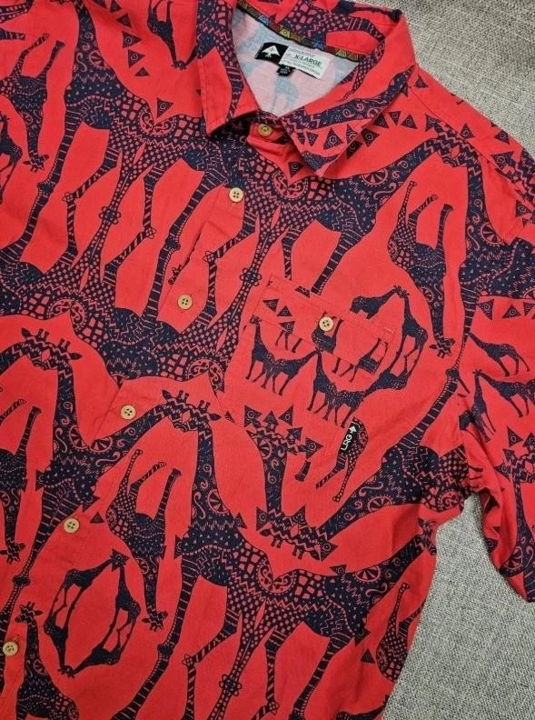 Camisa LRG Para Hombres XL Roja Azul Manga Corta Abotonada Tribal Safari Estampado Animal Foto 4 de 4