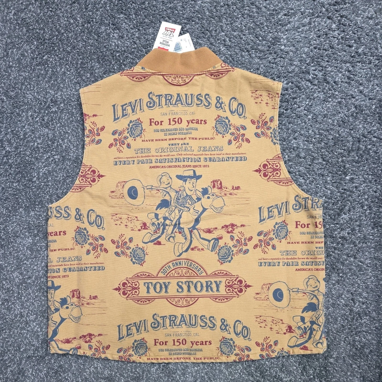 LEVI's x TOY STORY VEST Size XL Disney Collaboration Limited Edition - product detail image 2