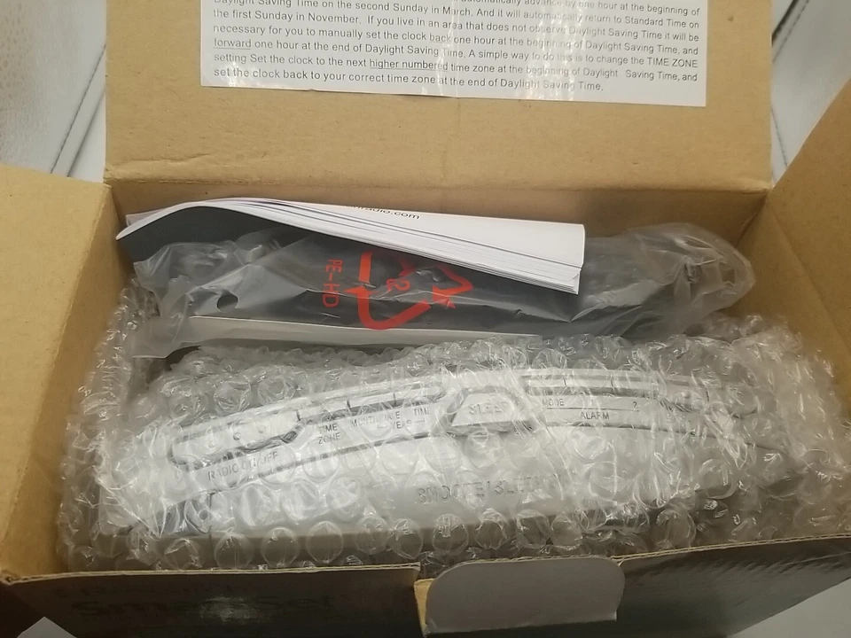 Emerson Research Smart Set Dual Auto Setting Alarm Clock # CKS 5055S Self-Set - Image 2 of 4